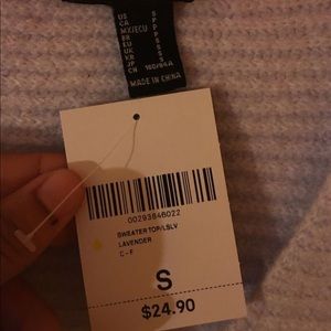 FOREVER 21 Lavender Top. Size SMALL.